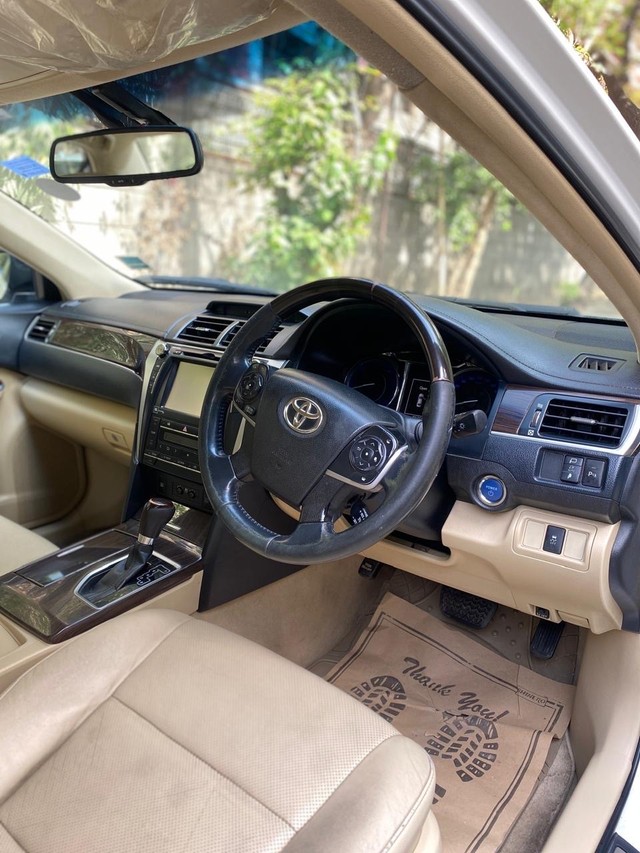 Second-hand 2017 Toyota Camry 2.5 Hybrid for sale in New Delhi-12
