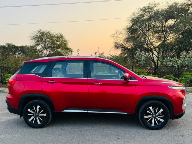 Second-hand 2020 MG Hector Hybrid Sharp MT for sale in Hyderabad-1
