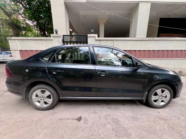https://images10.gaadi.com/usedcar_image/823F6EE1-E00C-4FDF-8894-847A277742DC/original/7ba4b788-d67d-491d-bc90-8f2730f900d1.jpg?imwidth=6401