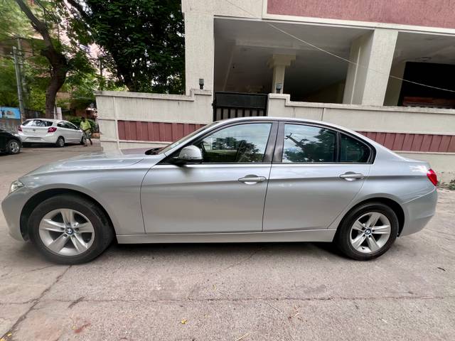 https://images10.gaadi.com/usedcar_image/823F6EE1-E00C-4FDF-8894-847A277742DC/original/a28163b8-fe1e-40a0-bc1f-f19f3fc357c9.jpg?imwidth=6402