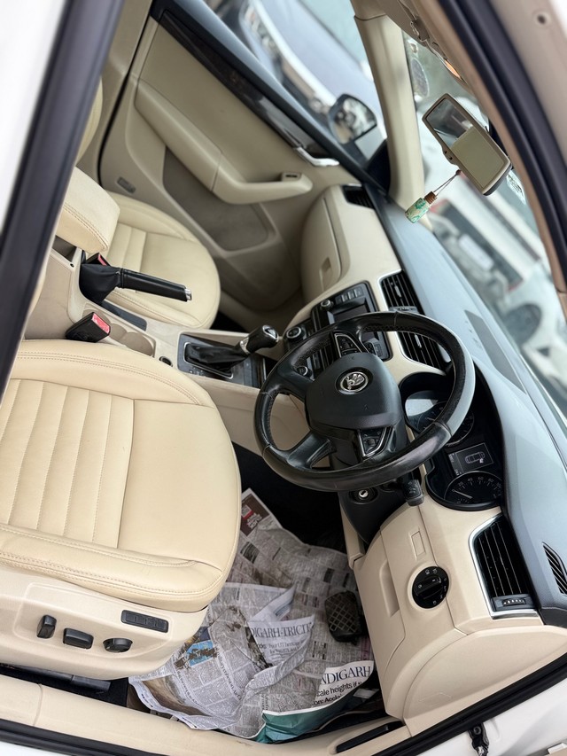 Second-hand 2015 Skoda Octavia Corporate Edition Diesel for sale in Sirsa-5