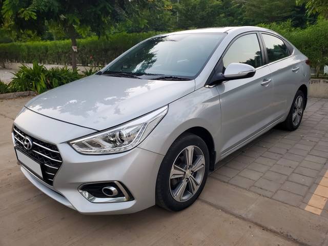 https://images10.gaadi.com/usedcar_image/90FF87B9-9603-4606-8F5C-64D5986C99D3/original/efa55947-0d51-4e20-a049-4281d6336808.jpg?imwidth=6400