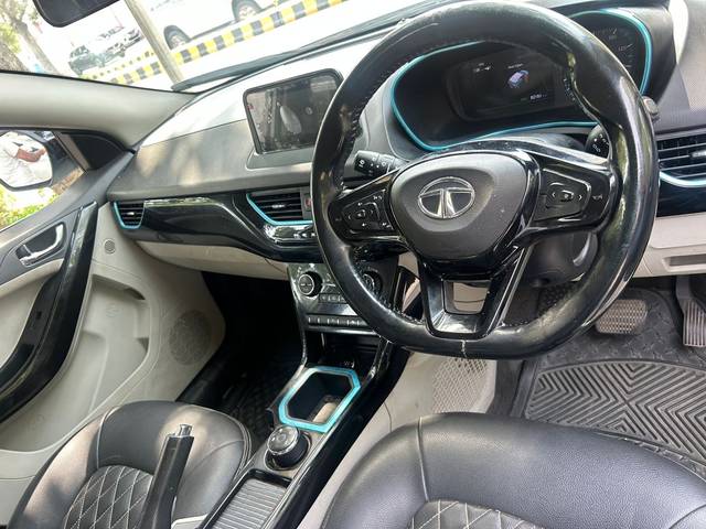 https://images10.gaadi.com/usedcar_image/9453BFE8-44B6-419E-9229-9522D6692224/original/65124310-f473-4355-8839-8ef762627236.jpg?imwidth=6401