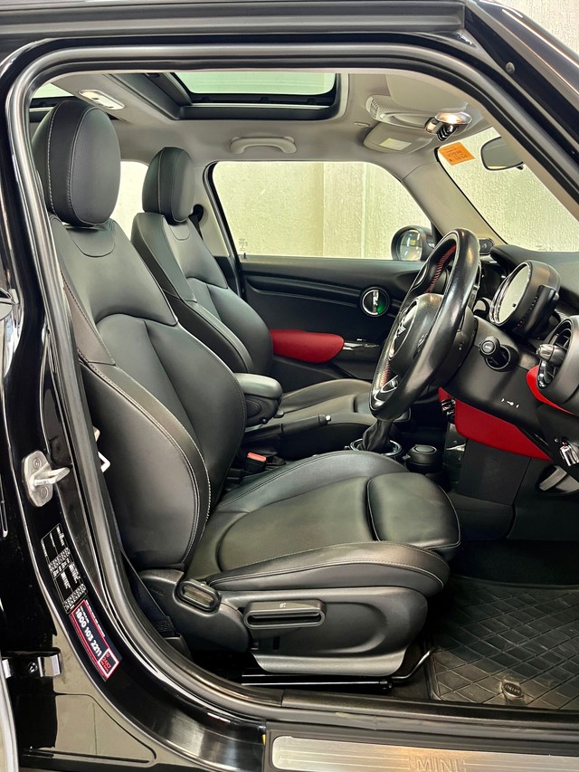 Second-hand 2017 Mini 5 DOOR Cooper D for sale in Pune-8