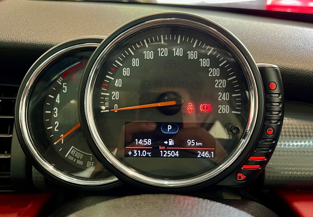 Second-hand 2017 Mini 5 DOOR Cooper D for sale in Pune-4