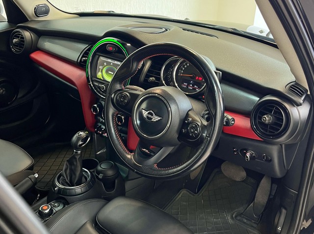 Second-hand 2017 Mini 5 DOOR Cooper D for sale in Pune-5