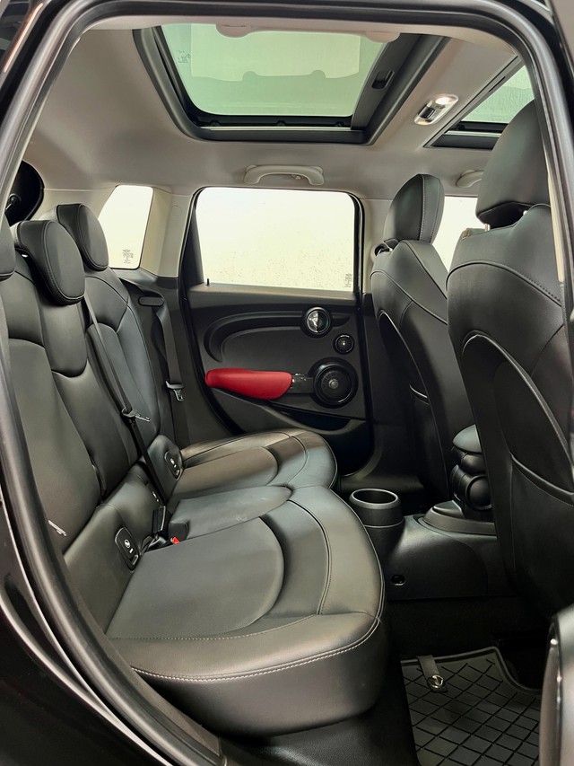 Second-hand 2017 Mini 5 DOOR Cooper D for sale in Pune-9