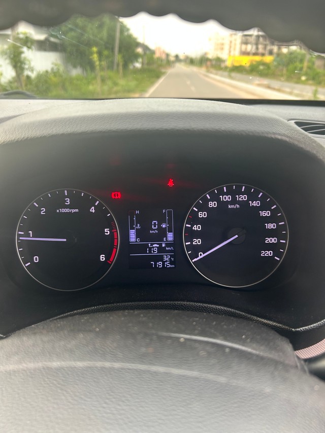 Second-hand 2018 Hyundai Creta 1.6 SX Dual Tone for sale in Warangal-10