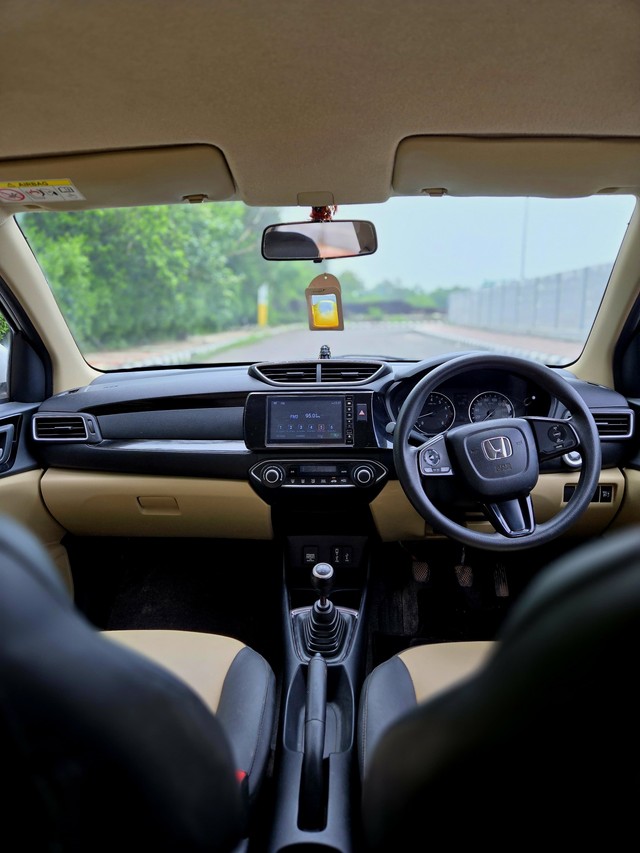 Second-hand 2018 Honda Amaze VX i-VTEC for sale in Ghaziabad-10