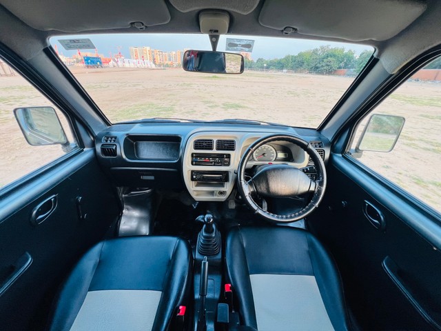 Second-hand 2017 Maruti Eeco 5 Seater AC BSIV for sale in Ahmedabad-6