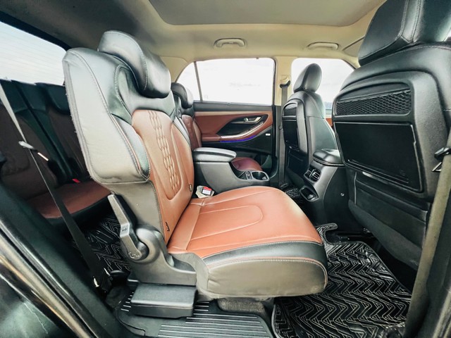 Second-hand 2022 Hyundai Alcazar Signature Diesel BSVI for sale in Ahmedabad-10