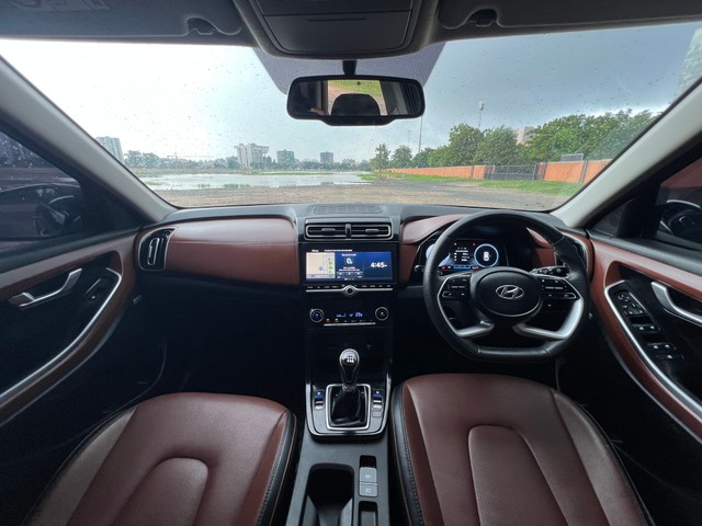 Second-hand 2022 Hyundai Alcazar Signature Diesel BSVI for sale in Ahmedabad-8