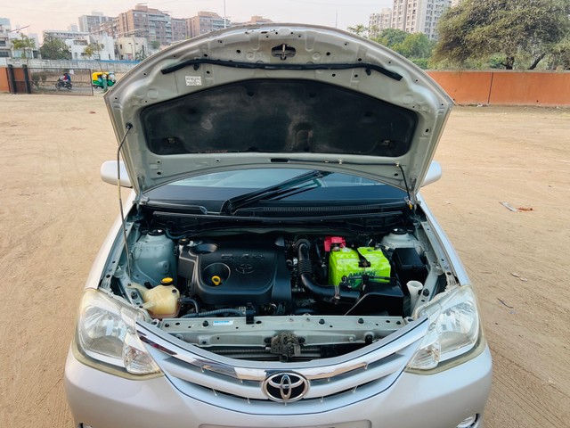Second-hand 2012 Toyota Etios GD for sale in Ahmedabad-4