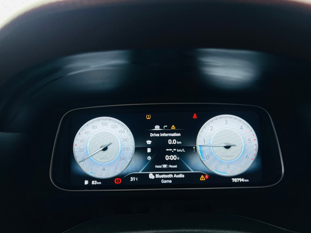 Second-hand 2022 Hyundai Alcazar Signature Diesel BSVI for sale in Ahmedabad-6