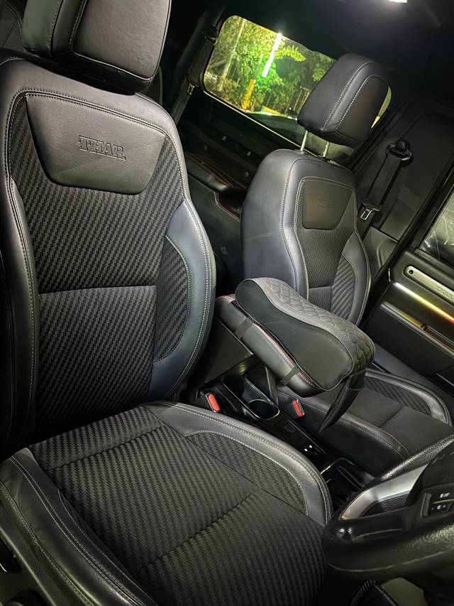 https://images10.gaadi.com/usedcar_image/A060A925-012A-4F6F-AC86-D6576F4E4CD6/original/5f84af50-b9f8-42a4-8648-06259de5662a.jpg?imwidth=6402