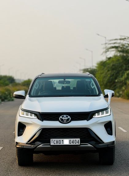 2024 Toyota Fortuner 4X2 Diesel AT