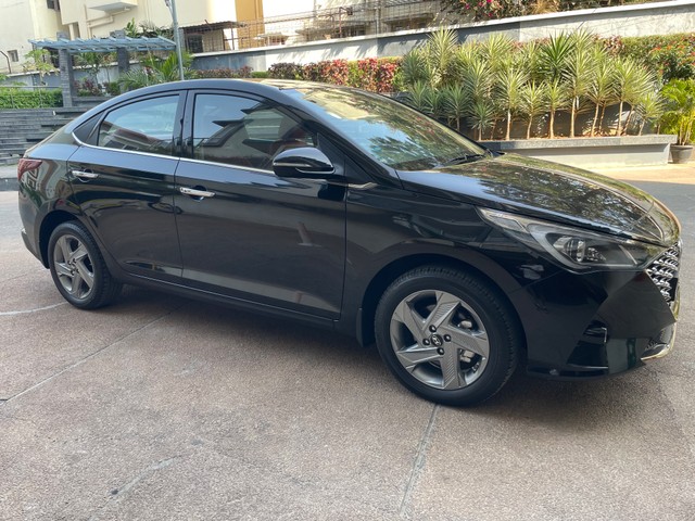 Second-hand 2023 Hyundai Verna SX Diesel for sale in Bangalore-8