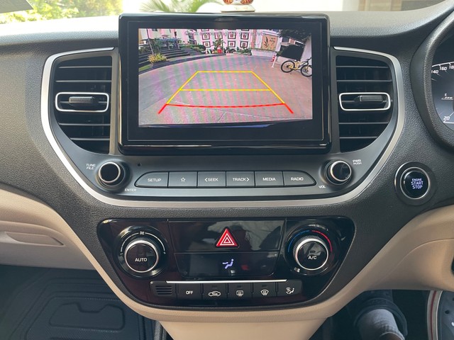 Second-hand 2023 Hyundai Verna SX Diesel for sale in Bangalore-11