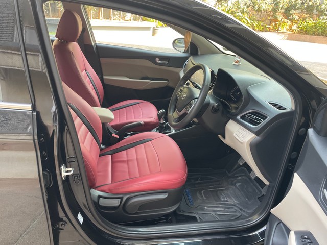 Second-hand 2023 Hyundai Verna SX Diesel for sale in Bangalore-13