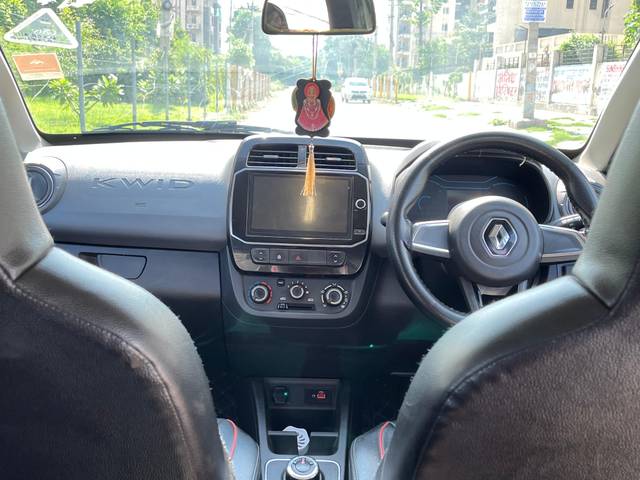 https://images10.gaadi.com/usedcar_image/A5CA7F43-57DC-4339-9355-C1554FB0C8D0/original/710cfaa9-14e0-4cb7-ac54-7ae201668a57.jpg?imwidth=6402