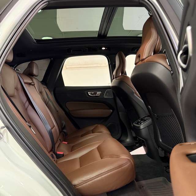 Second-hand 2023 Volvo XC60 B5 Ultimate BSVI for sale in Chennai-9