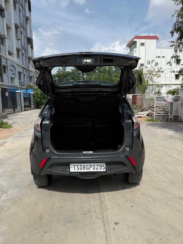 Second-hand 2018 Tata Nexon 1.5 Revotorq XZA Plus for sale in Hyderabad-14