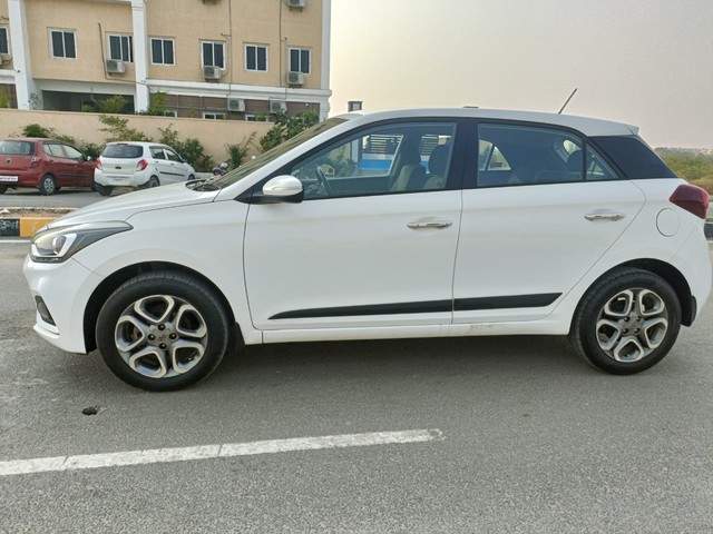 Second-hand 2019 Hyundai i20 Asta Option Diesel for sale in Hyderabad-9