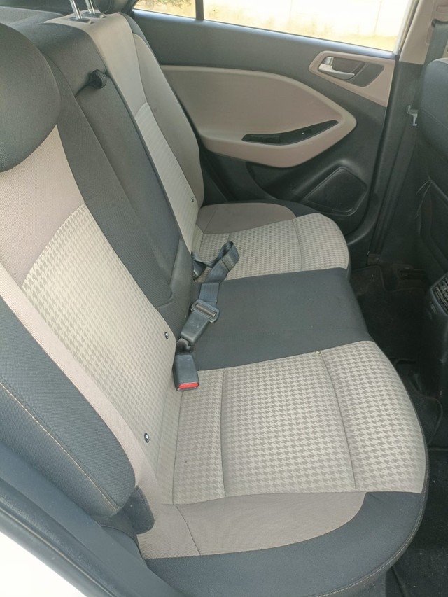 Second-hand 2019 Hyundai i20 Asta Option Diesel for sale in Hyderabad-12