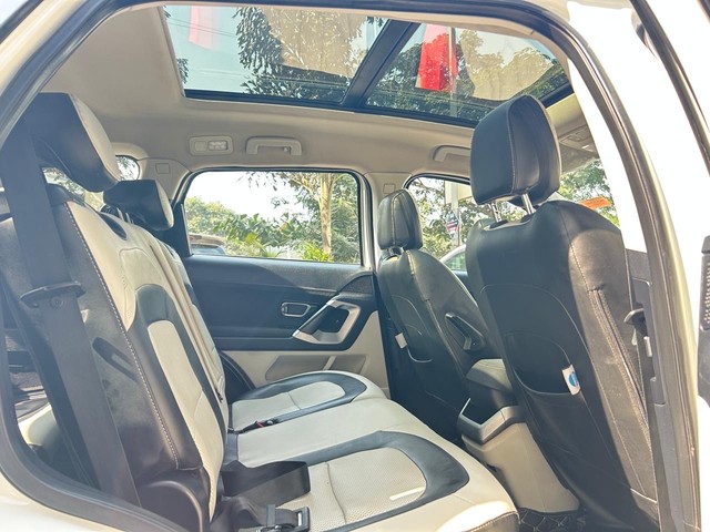 Second-hand 2021 Tata Safari XT Plus BSVI for sale in Pune-6