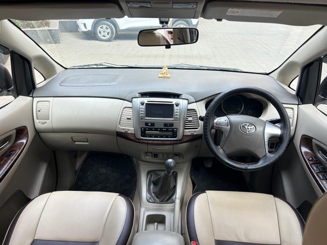 Second-hand 2014 Toyota Innova 2.5 G (Diesel) 7 Seater BS IV for sale in Pune-8