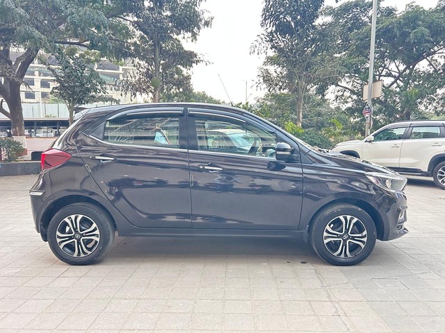 Second-hand 2022 Tata Tiago XZ Plus CNG BSVI for sale in Pune-1