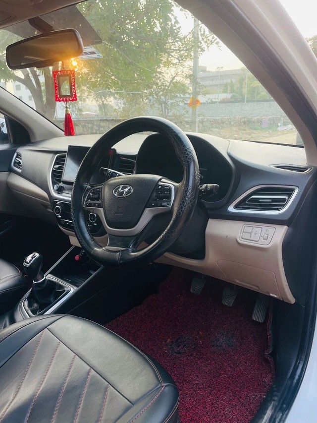 Second-hand 2023 Hyundai Verna SX Diesel for sale in Jaipur-9