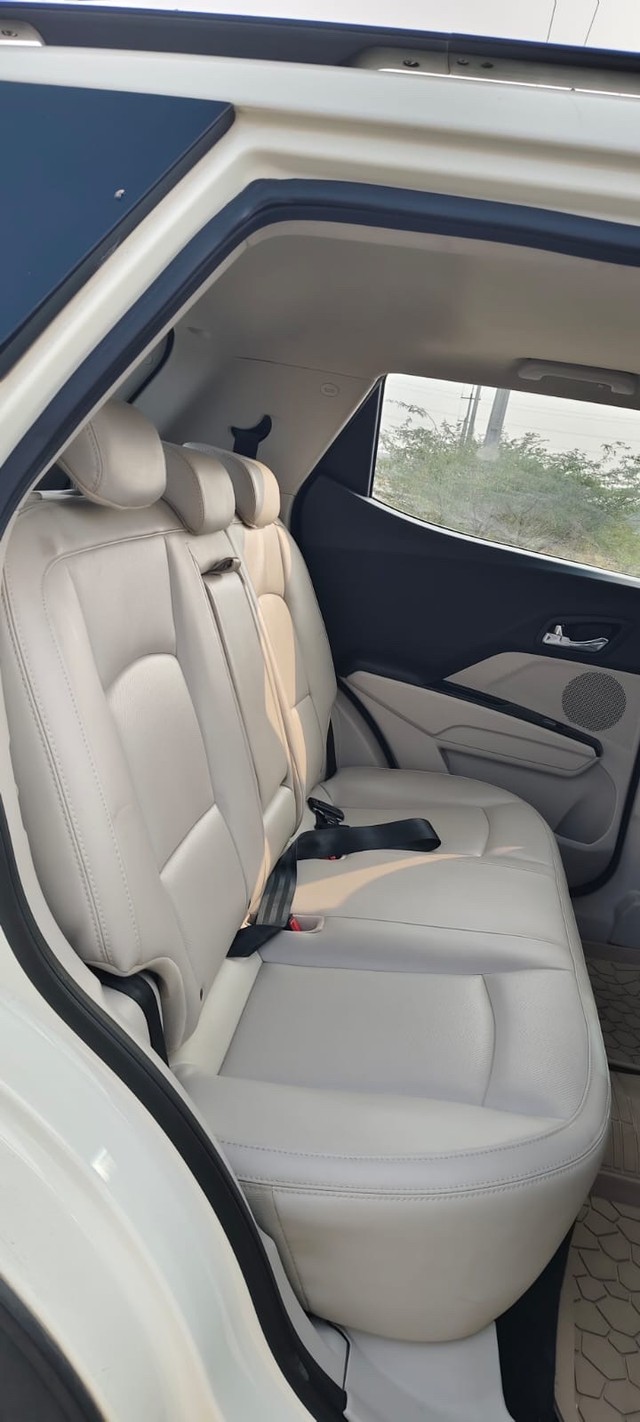 Second-hand 2022 Mahindra XUV300 W8 Diesel Sunroof BSVI for sale in Hyderabad-10