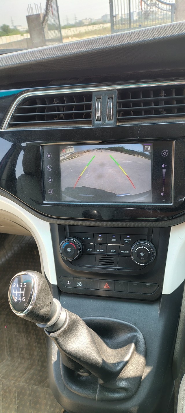 Volkswagen Vento Petrol Highline Second-hand 2014 Volkswagen Vento Petrol Highline for sale in Hyderabad-6