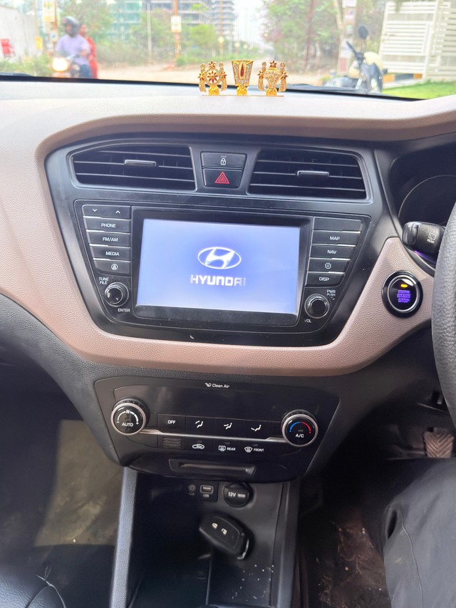 Second-hand 2017 Hyundai i20 1.4 Asta for sale in Hyderabad-14