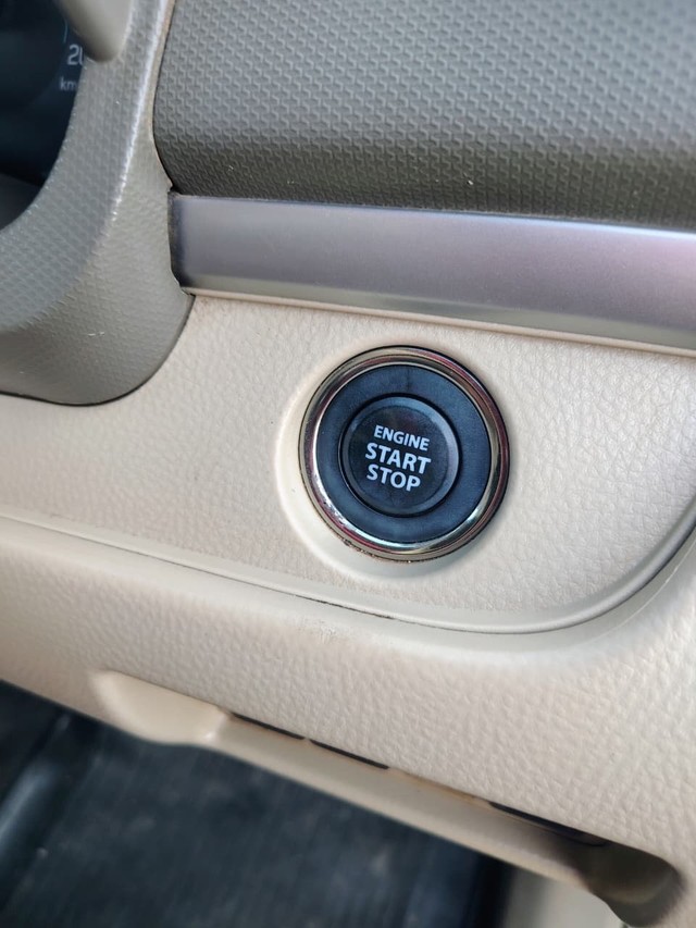 Second-hand 2017 Maruti Suzuki Ertiga SHVS ZDI for sale in Hyderabad-14