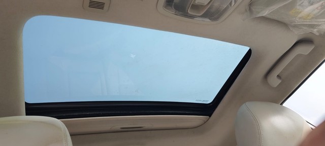 Second-hand 2022 Mahindra XUV300 W8 Diesel Sunroof BSVI for sale in Hyderabad-14