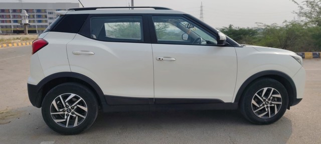 Second-hand 2022 Mahindra XUV300 W8 Diesel Sunroof BSVI for sale in Hyderabad-1