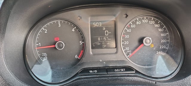 Volkswagen Polo Exquisite 1.5 TDI Highline Second-hand 2015 Volkswagen Polo Exquisite 1.5 TDI Highline for sale in Hyderabad-8