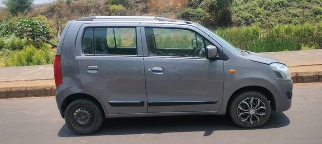 https://images10.gaadi.com/usedcar_image/AD1BD070-BC17-464B-8F2C-56EF29A34237/original/593ff941-8e69-4a05-9dd6-2b76bf044fff.jpg?imwidth=6401