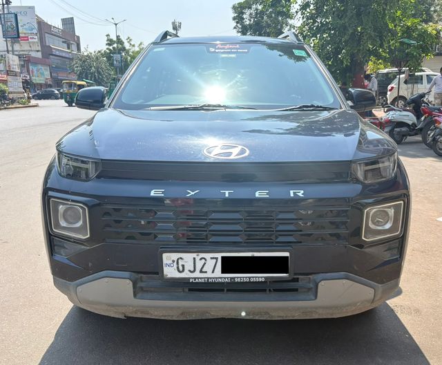 Hyundai Exter SX AMT Second-hand 2024 Hyundai Exter SX AMT for sale in Ahmedabad