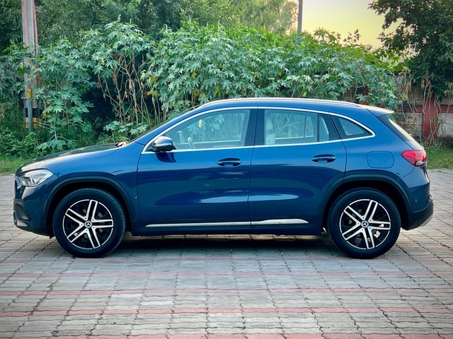 Second-hand 2022 Mercedes-Benz GLA 200 BSVI for sale in New Delhi-3