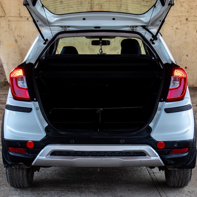 Second-hand 2017 Honda WR-V i-VTEC S for sale in Ahmedabad-14