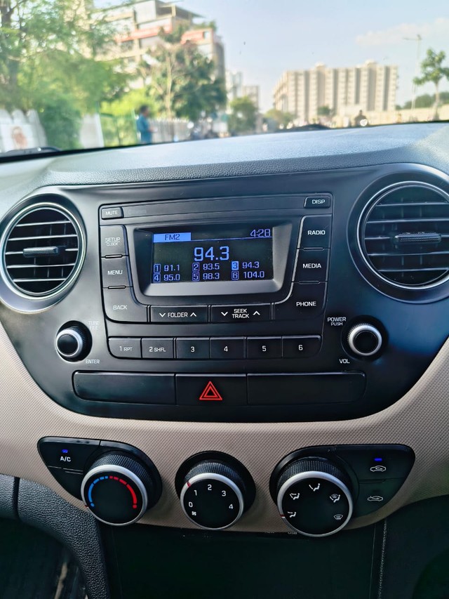 Second-hand 2018 Hyundai Grand i10 1.2 Kappa Magna BSIV for sale in Ahmedabad-12