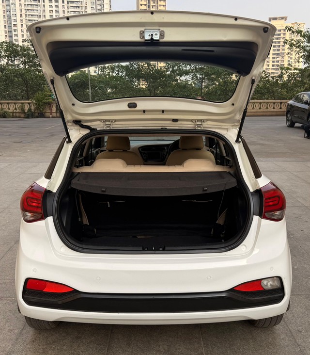 Second-hand 2018 Hyundai i20 1.2 Asta for sale in Thane-15