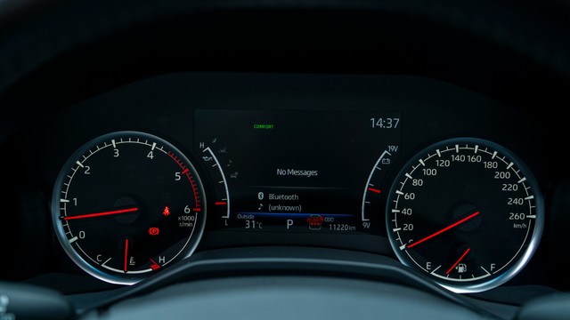 Second-hand 2022 Toyota Land Cruiser 300 ZX for sale in New Delhi-14