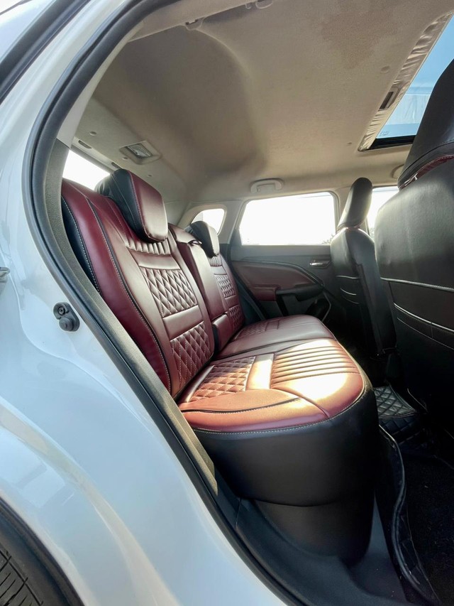 Second-hand 2024 Maruti Brezza Zxi for sale in New Delhi-14