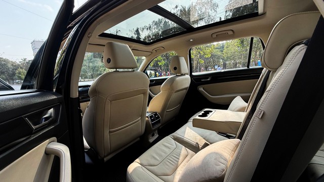 Second-hand 2018 Skoda Kodiaq 2.0 TDI Style for sale in Bangalore-15