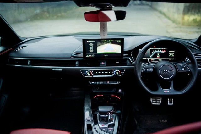 Second-hand 2023 Audi S5 Sportback 3.0L TFSI for sale in New Delhi-2