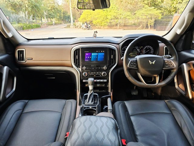 Second-hand 2025 Mahindra Scorpio N Z8 Select AT for sale in New Delhi-11